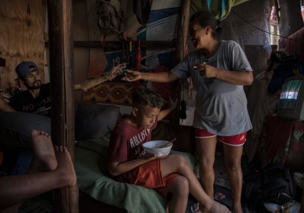 “Es una conquista histórica que muestra que con política públicas es posible combatir el hambre y construir un país más justo y solidario”, dice Lula. Brasil sale del mapa del hambre de la ONU.