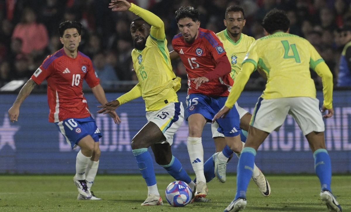 brasil-sorprendio-en-su-visita-a-chile-y-tras-darle-la-vuelta-a-un-marcador-adverso-se-quedo-con-los-tres-puntos