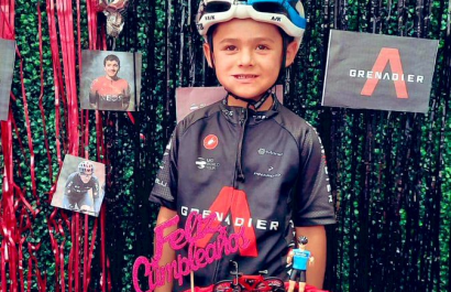 Accidente en la sexta etapa del Giro de Italia deja fuera a Jai Hindley y golpea a Carapaz