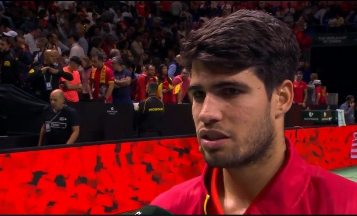 carlos-alcaraz-mantiene-viva-a-espana-en-la-copa-davis