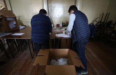 Amplio apoyo a referéndum de Gobierno de Ecuador, según sondeo previo