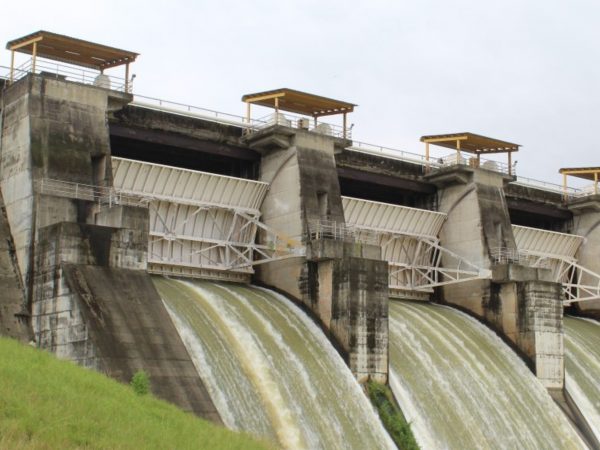 celec-realiza-descargas-controladas-del-embalse-daule-peripa-para-evitar-inundaciones