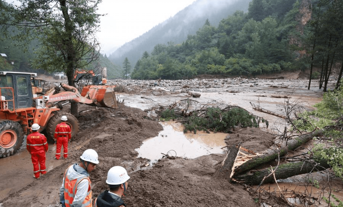 Tragedia por lluvias en China: al menos 10 muertos y 33 desaparecidos en Gansu
