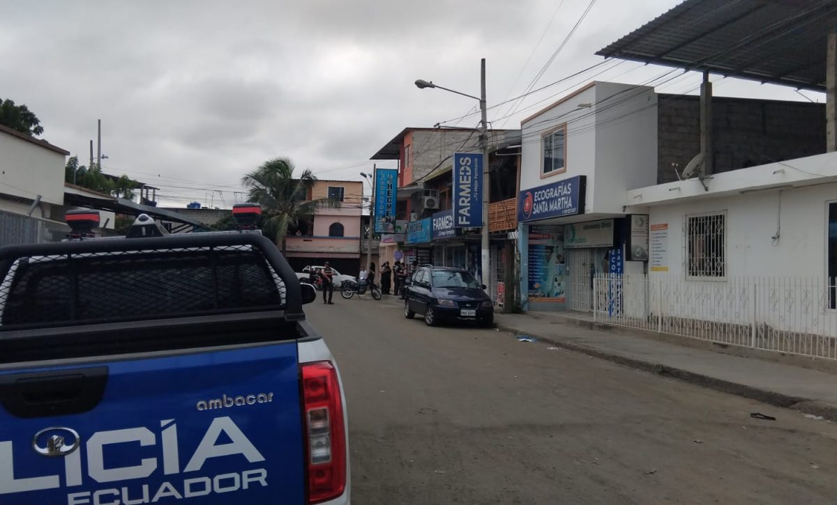 Un hombre fue asesinado dentro de un laboratorio clínico, en Manta