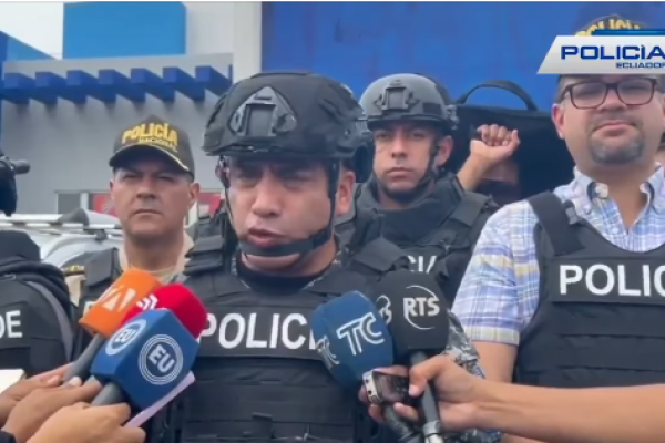 Persecución policial en Durán deja dos presuntos delincuentes abatidos y un detenido
