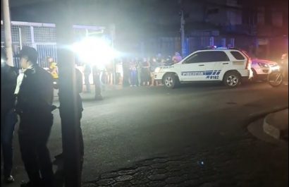 dentro-de-un-vehiculo-de-color-gris-quedo-el-cuerpo-sin-vida-de-un-hombre-a-quien-le-propiaron-varios-disparos