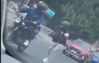 desde-un-celular-se-grabo-el-momento-en-que-dos-delincuentes-cometieron-un-asalto-en-el-valle-de-los-chillos-en-quito