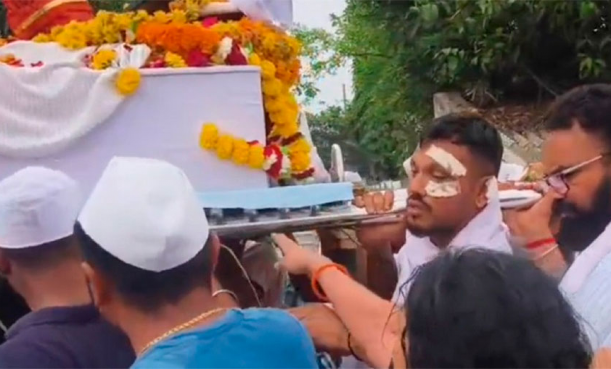 India: sobreviviente de siniestro aéreo entierra a su hermano tras tragedia que dejó 241 muertos
