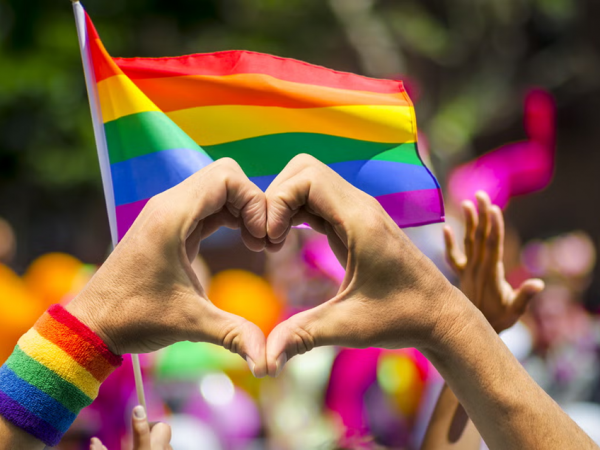 ¿Sabes qué se conmemora hoy? La historia detrás del Día Internacional del Orgullo