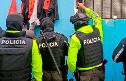 drogas-armas-blancas-y-hasta-3-mil-dolares-en-efectivo-se-encontraron-en-la-carcel-el-inca-en-el-norte-de-quito