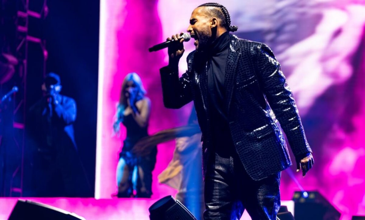 durante-un-concierto-en-la-ciudad-de-cancun-en-mexico-el-reguetonero-don-omar-protagonizo-un-incidente-con-una-fan