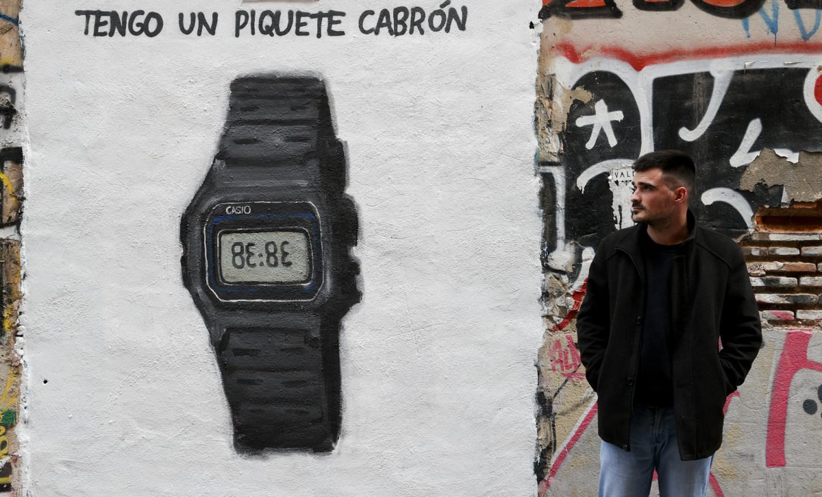 Un grafitero plasma en las calles de Valencia la canción de Shakira a Piqué