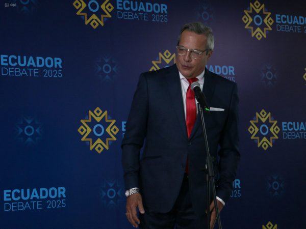 AMBIENTE INTERNO DEBATE PRESIDENCIAL 2025