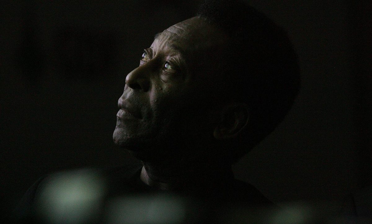Pelé conmociona el mundo con su partida y el fútbol declara al rey "eterno"