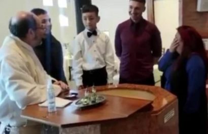 el-bautizo-de-un-inocente-nino-que-no-quiere-ser-cristiano-sino-messi-se-ha-vuelto-viral-a-traves-de-redes-sociales
