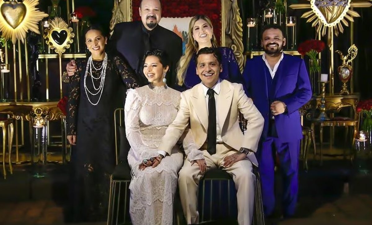 el-cantante-mexicano-pepe-aguilar-ofrecio-una-entrevista-donde-aseguro-que-le-toco-pagar-la-boda-de-su-hija-angela