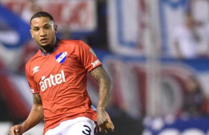 el-defensa-uruguayo-juan-izquierdo-fallecio-tras-permanecer-cinco-dias-internado-tras-desplomarse-durante-un-partido-de-futbol