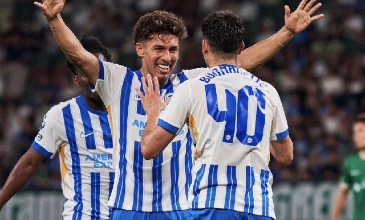 el-futbolista-ecuatoriano-jeremy-sarmiento-marco-un-golazo-en-la-copa-de-la-liga-inglesa-carabao-cup-con-el-brighton