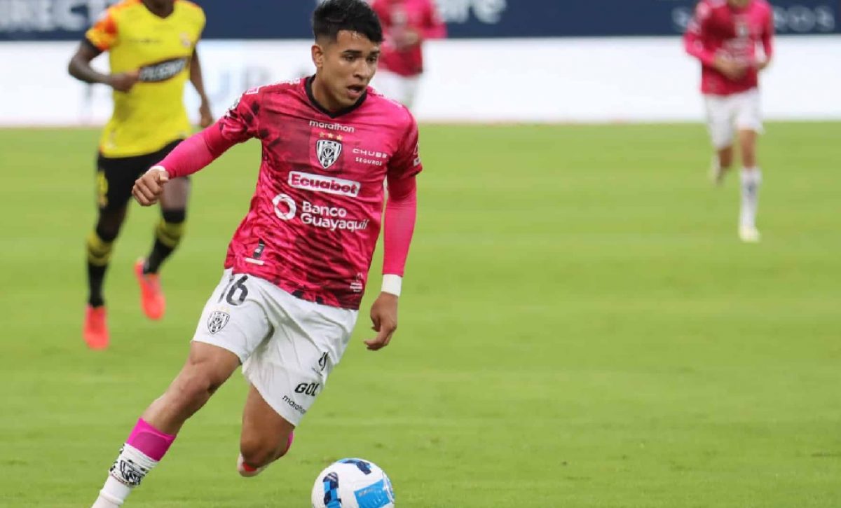 el-futbolista-ecuatoriano-kendry-paez-de-independiente-del-valle-ha-sido-considerado-como-el-mejor-jugador-sub-18-del-mundo
