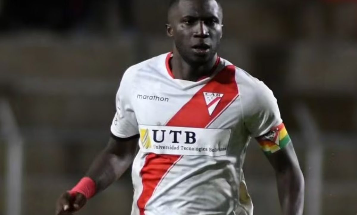 el-futbolista-ecuatoriano-luis-caicedo-se-convirtio-en-una-victima-mas-de-actos-racistas-en-los-estadios-del-mundo