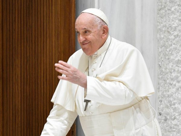 el-papa-francisco-paso-una-noche-tranquila-y-no-esta-intubado