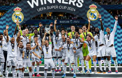 el-real-madrid-gano-un-nuevo-titulo-esta-vez-con-el-delantero-frances-kylian-mbappe-en-sus-filas-una-nuevo-titulo-para-sus-vitrinas