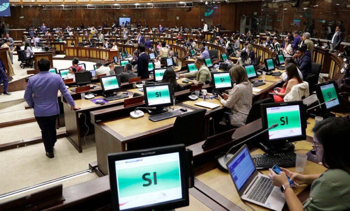 el-transfuguismo-politico-mas-conocido-como-camisetazos-entre-asambleistas-sera-sancionado-en-la-asamblea-nacional
