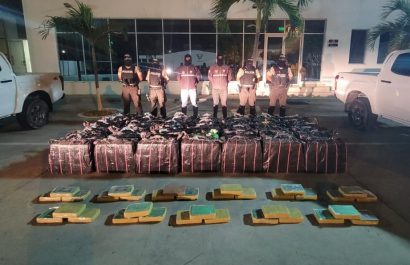 en-una-zona-rural-de-manta-la-policia-incauto-cerca-de-dos-toneladas-de-droga-este-jueves-5-de-diciembre-del-2024