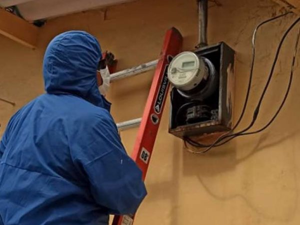 Ecuador vuelve a comprar energía a Colombia: ¿riesgo de apagones en 2025?
