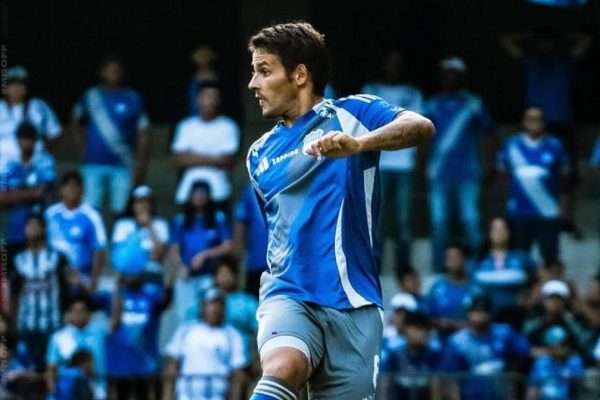 El mediocampista argentino Marcelo Meli, actual jugador de Emelec. FOTO: API.