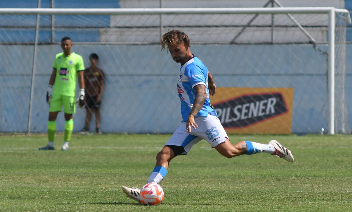 Facundo Ospitaleche jugador del Manta FC.