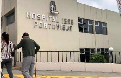 frontispicio-hospital-iess-portoviejo