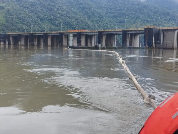fuga-de-combustible-en-poliducto-shushufindi-quito-amenaza-operacion-de-la-hidroelectrica-coca-codo-sinclair