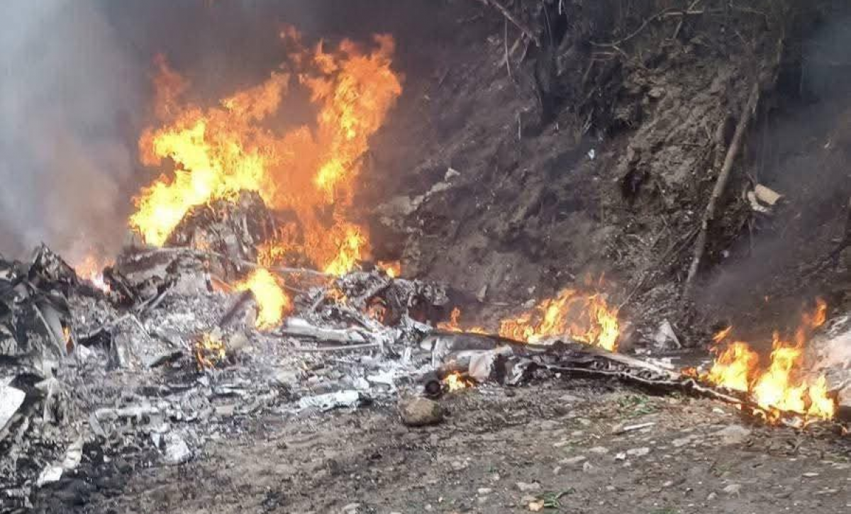 Mueren piloto, copiloto y técnico al estrellarse avioneta en la frontera México-Guatemala