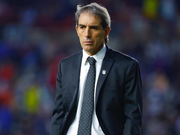 El entrenador uruguayo Guillermo Almada.