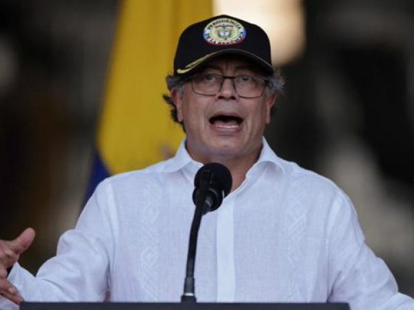 Gustavo Petro estuvo dos días en Manta y, según un policía que brindó custodia afuera de la casa, nunca recibió visitas.