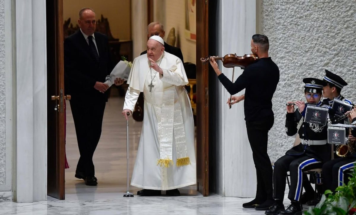 internacional-papa-francisco-paso-la-noche-tranquila-tras-tres-semanas-internado-por-neumonia