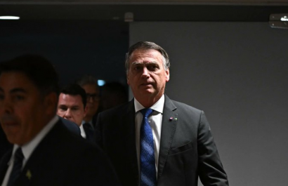 Espionaje, políticos y una app secreta: la trama que salpica a los Bolsonaro