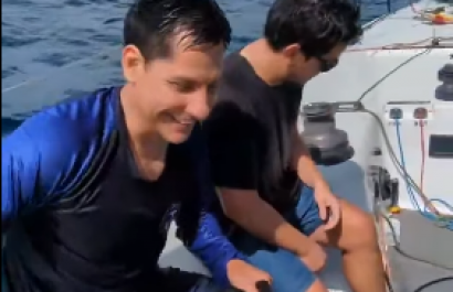 Jefferson Pérez es rescatado tras caída al mar por rotura de equipo de seguridad
