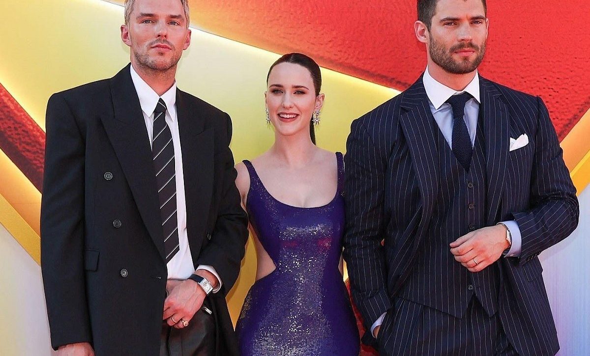 El actor Nicholas Hoult junto a los protagonistas de Superman, David Corenswet y Rachel Brosnahan. FOTO: nicholashoult (Instagram).