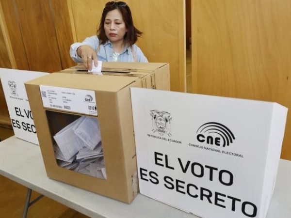 la-cedula-de-identidad-y-el-pasaporte-son-los-unicos-documentos-facultados-para-ejercer-el-voto-en-las-elecciones-generales-2025