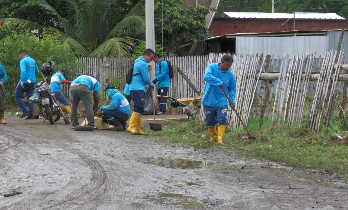 la-direccion-municipal-de-higiene-y-aseo-mantiene-brigadas-de-limpieza-en-los-barrios-de-portoviejo-1