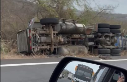 la-manana-de-este-sabado-14-de-diciembre-del-2024-se-registro-un-nuevo-accidente-de-transito-en-la-via-manta-rocafuerte