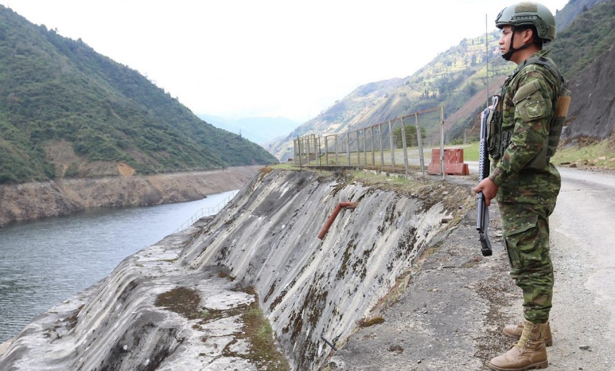 la-ministra-de-energia-de-ecuador-ines-manzano-aseguro-que-el-embalse-de-mazar-esta-operativo-y-aportando-con-energia-al-pais