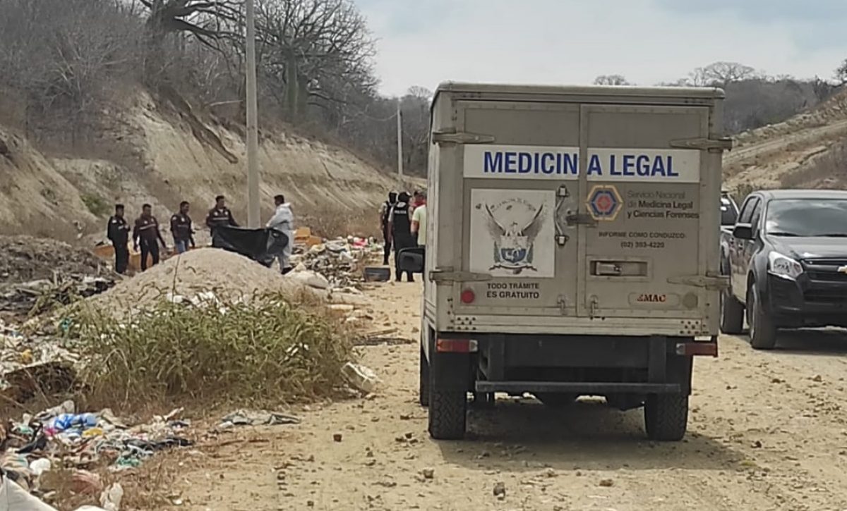 la-presencia-de-un-cadaver-incinerado-y-decapitado-puso-en-alerta-a-la-policia-de-manta-este-domingo-10-de-noviembre-del-2024