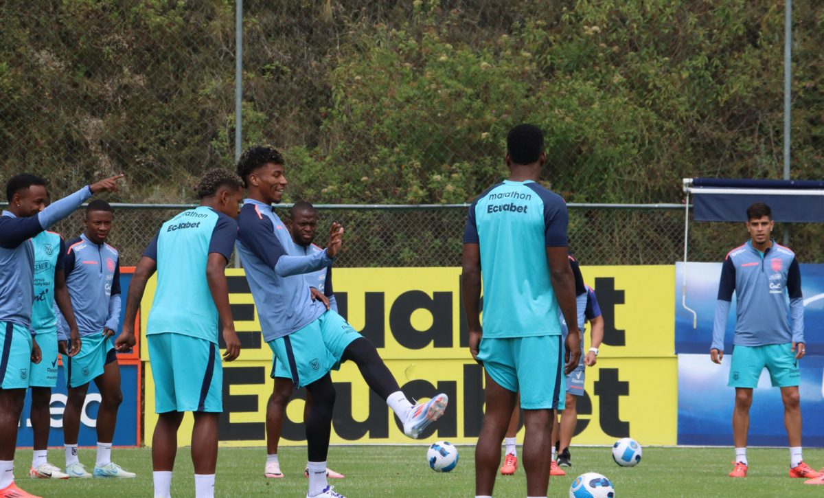 ENTRENAMIENTO-SELECCION-ECUATORIANA