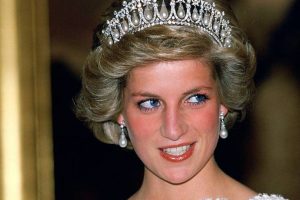 ¿Qué dejó Lady Di en la cápsula del tiempo que enterró hace 34 años?