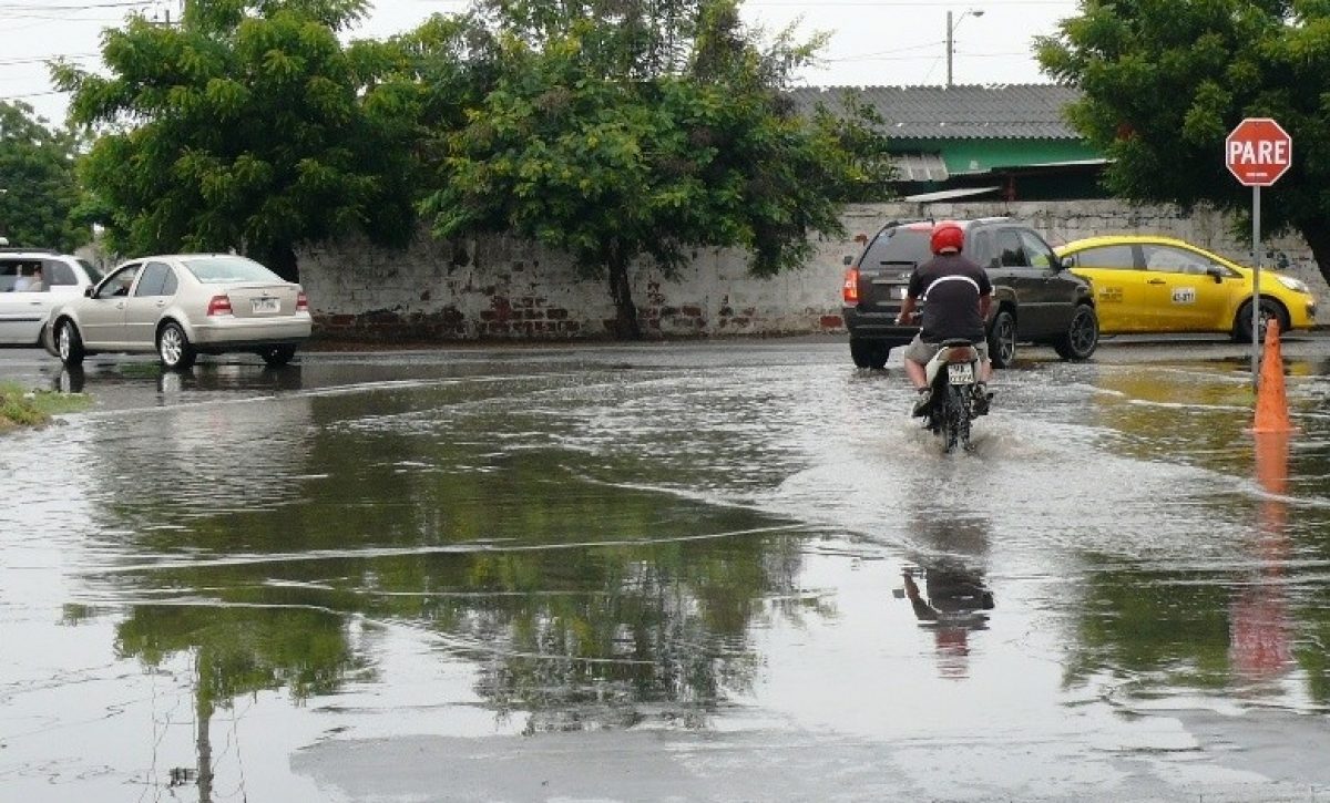 las-primeras-lluvias-luego-de-una-sequia-que-ha-durado-meses-se-presentaron-este-viernes-13-de-diciembre-del-2024-en-manabi