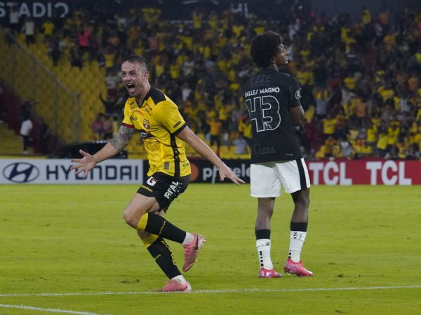 FBL-LIBERTADORES-BARCELONA-CORINTHIANS