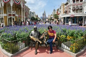 local 1 principal ingles Disney